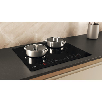 Whirlpool Table de cuisson WF S3660 CPNE Noir Induction vitroceramic Lifestyle perspective