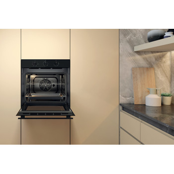 Whirlpool Oven Ingebouwd OMR35HR0B Elektrisch A Lifestyle frontal open