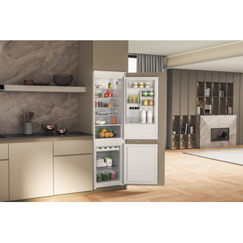 Whirlpool Kombinovaná chladnička s mrazničkou Vstavané WHC18D051A1 Biela 2 doors Lifestyle perspective open