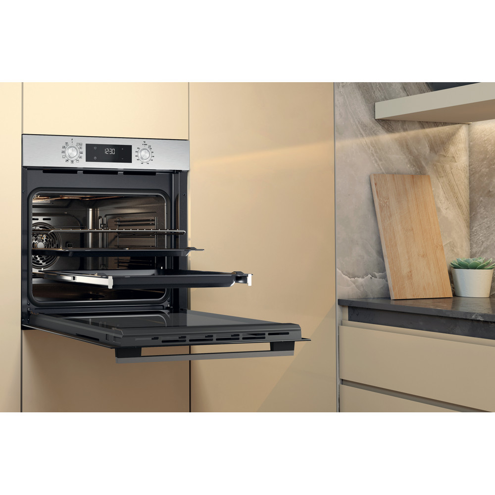 Whirlpool Four Encastrable OMK58CU1SX Electrique A+ Lifestyle perspective open
