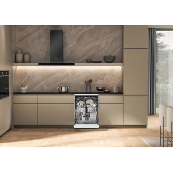 Whirlpool Dishwasher Freestanding W7F HP33 UK Freestanding D Lifestyle frontal open