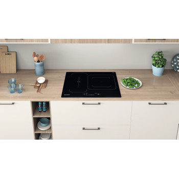 Indesit Encimera IB 44Q60 NE Negro Induction vitroceramic Lifestyle frontal top down