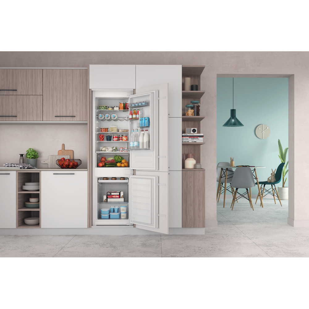 Indesit Fridge-Freezer Combination Built-in INC18D011B1 White 2 doors Lifestyle frontal open