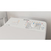 Indsit Maşină de spălat rufe Independent BTW L60400 EE/N Alb Încărcare Verticală C Lifestyle control panel