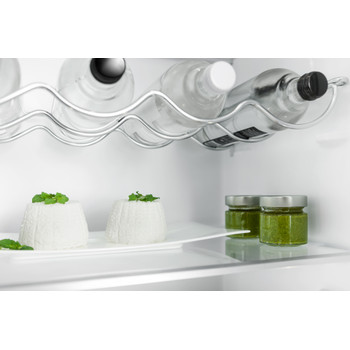 Whirlpool Hladnjak Ugradbeni ARG 8511 Inox Lifestyle detail