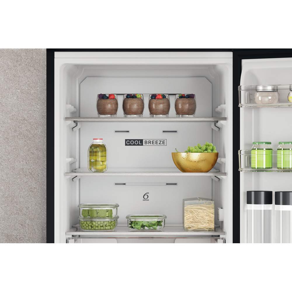 Whirlpool Hűtő/fagyasztó kombináció Szabadonálló W7X 83T KS Fekete/Inox 2 doors Lifestyle detail