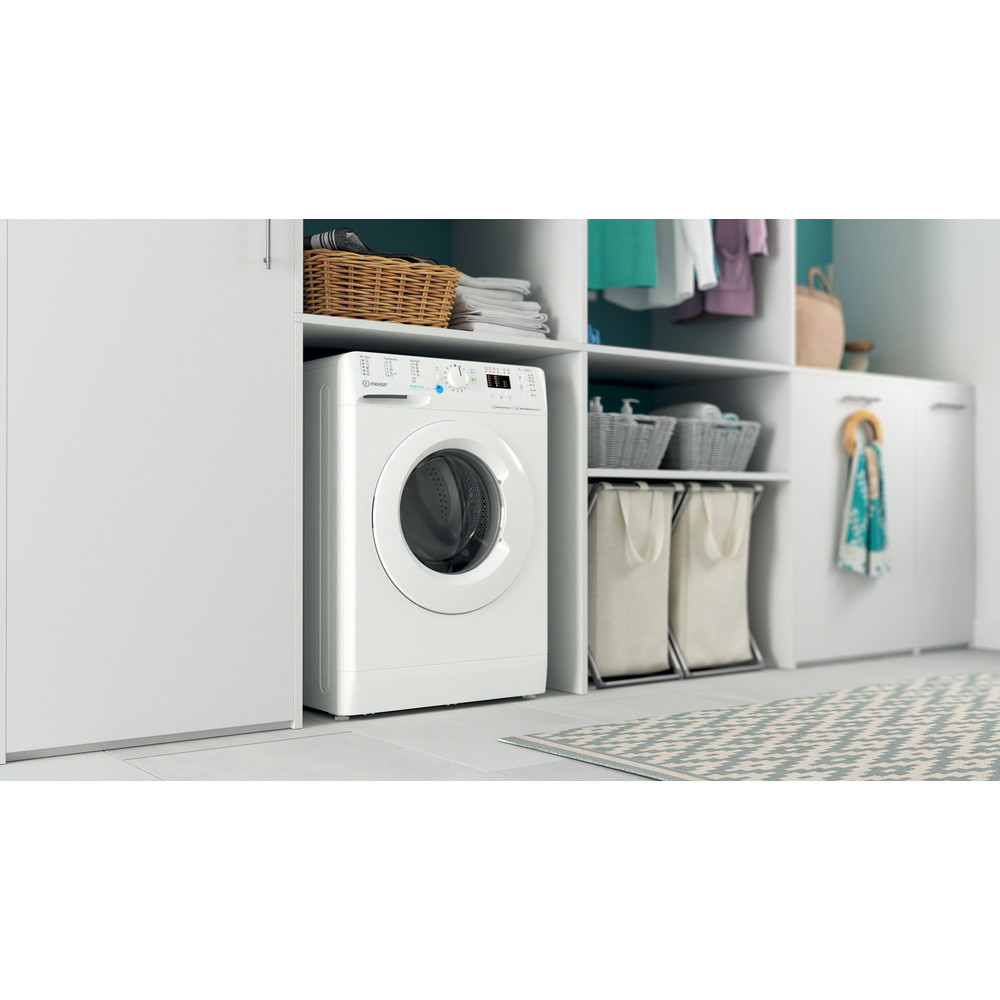 Indesit Veļas mazgājamā mašīna Brīvi stāvošs BWSA 61294 W EU N Balts Priekšējās ielādes C Lifestyle perspective