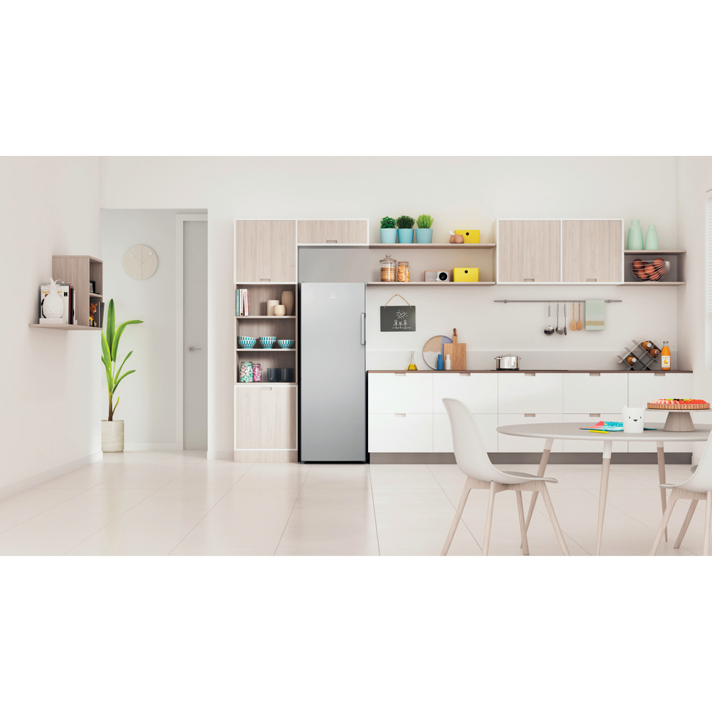 „Indesit“ Šaldiklis Laisvai pastatoma UI6 2 S Sidabrinė Lifestyle frontal