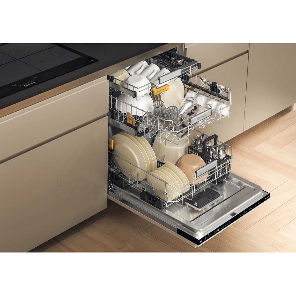 Bauknecht Dishwasher Encastrable B8I HP42 LC Volledig geïntegreerd C Lifestyle perspective open