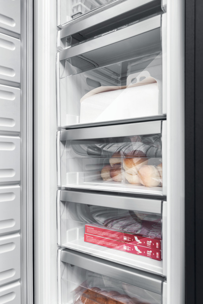 Вертикальна морозильна камера Whirlpool - AFB 1840 A+ | European