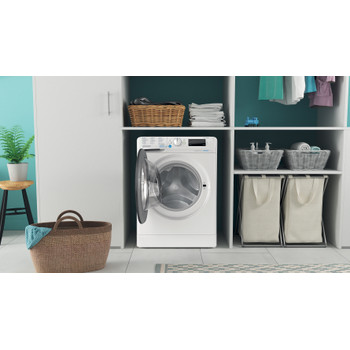 Indesit Wasmachine Vrijstaand BWEBE 91496X WK N Wit Voorlader A Lifestyle frontal open