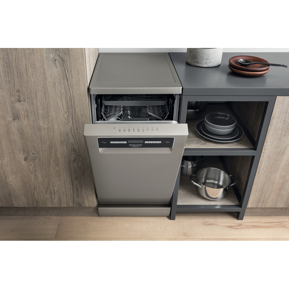Hotpoint_Ariston Zmywarka Wolnostojący HSFO 3T223 WC X Wolnostojący E Lifestyle frontal open