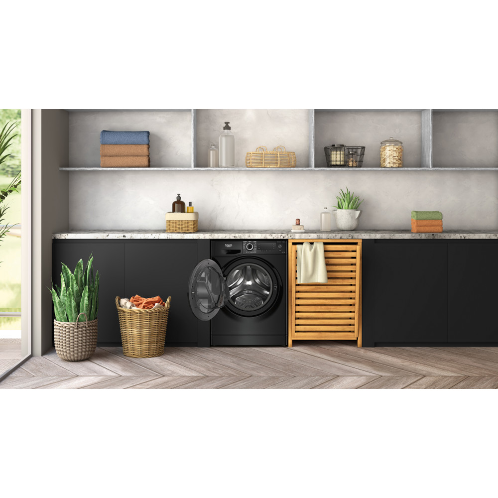 Hotpoint_Ariston Lavante-séchante Pose-libre NDD 117489 BDA FR Noir Lave-linge frontal Lifestyle frontal open