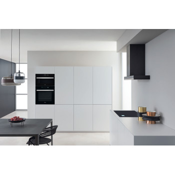 Whirlpool Mikrobølgeovn Integrert AMW 730/NB Svart Elektronisk 31 Mikro + grillfunksjon 1000 Lifestyle frontal