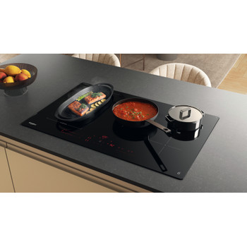 Whirlpool Table de cuisson WTX8017DCF2 Noir Induction vitroceramic Lifestyle perspective