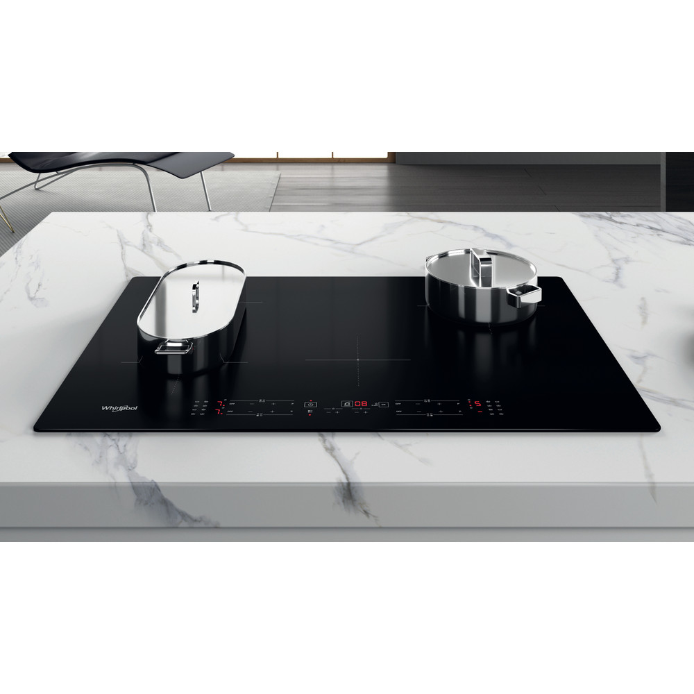 Whirlpool Kookplaat WB B4877 NE Zwart Induction vitroceramic Lifestyle frontal top down