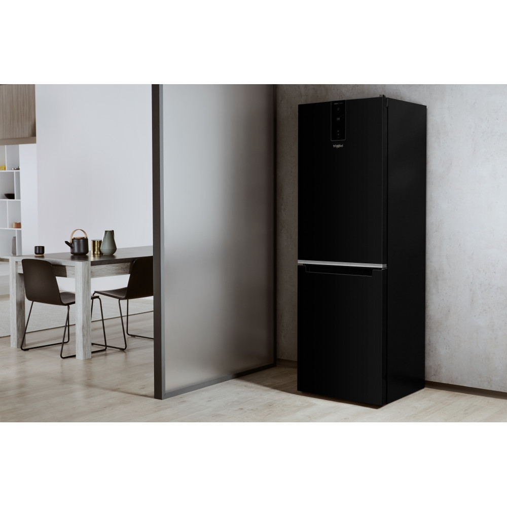 Whirlpool Hűtő/fagyasztó kombináció Szabadonálló W7 821O K Fekete 2 doors Lifestyle perspective
