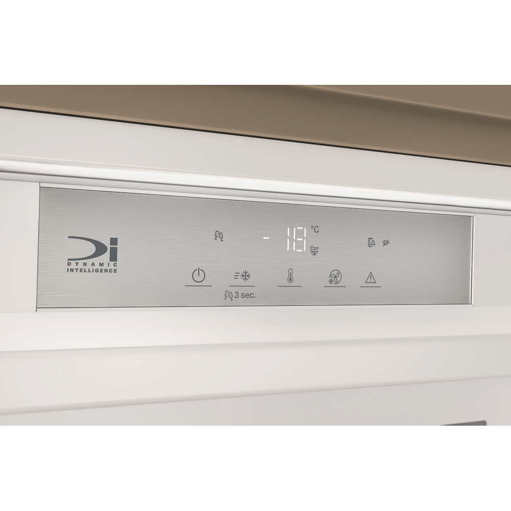 Bauknecht Surgelatore Apparechio incasso BKSD18F013C1 Bianco Control panel