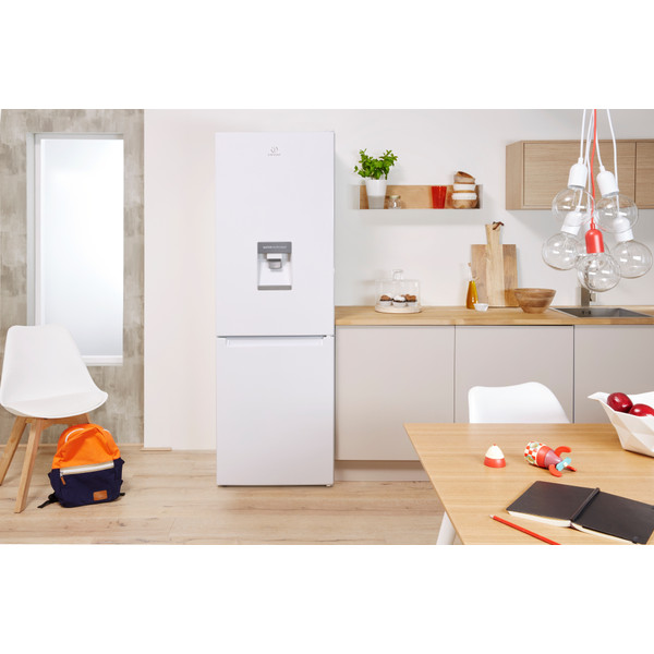 Indesit Kombinacija hladnjaka/zamrzivača Samostojeći LR8 S1 W AQ Bijela 2 doors Lifestyle frontal