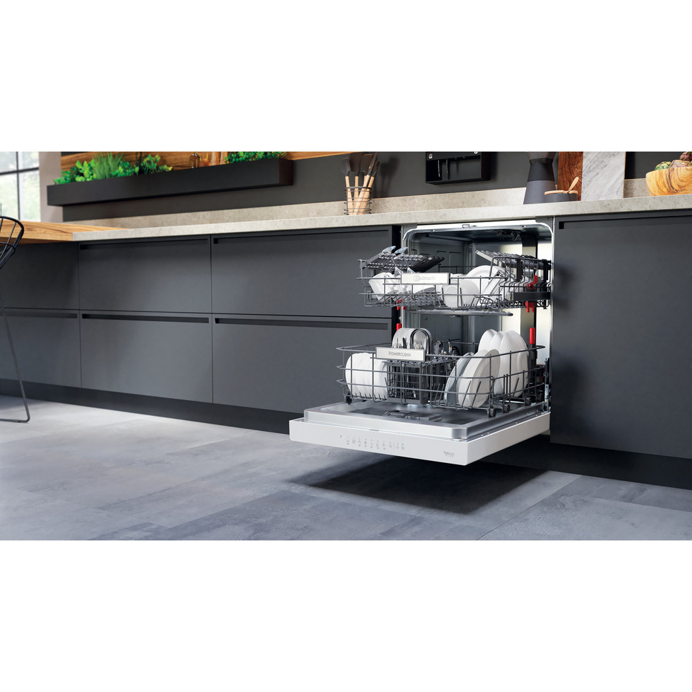 Bauknecht Opvaskemaskine Indbygget BUO 3T132 P Underbygget D Lifestyle perspective open
