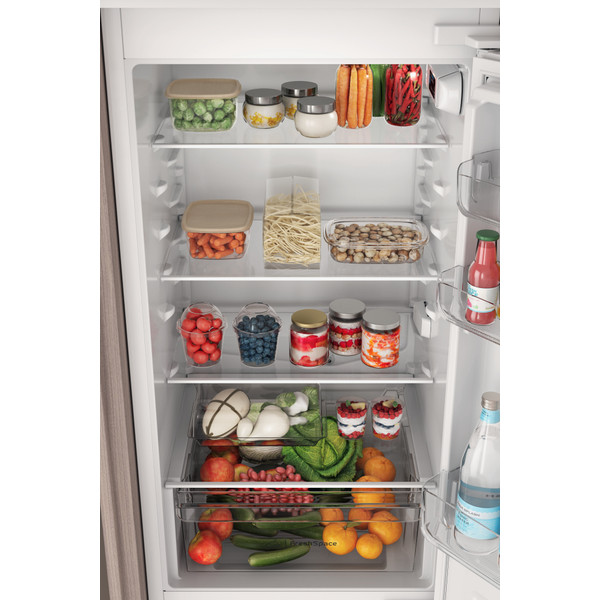 Indesit Réfrigérateur combiné Encastrable INC18D021A1 Blanc 2 portes Drawer