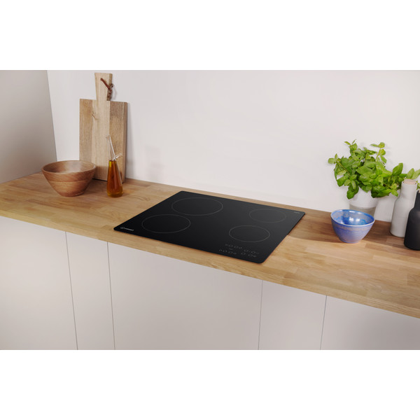 Indesit Kookplaat RI 161 C Zwart Radiant vitroceramic Lifestyle perspective