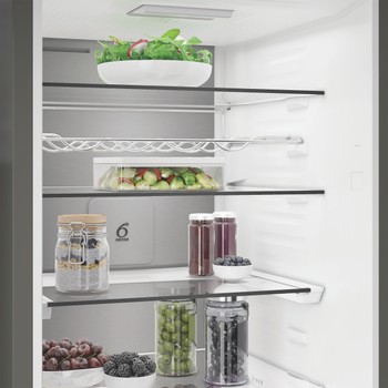 Whirlpool Combinación de frigorífico / congelador Libre instalación WHK 26412 X5EE1 ARC 764 Manhattan Gray 2 doors Lifestyle perspective