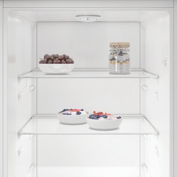 Indesit Refrigerador Libre instalación MLINS 1411 W4E White - ARC P1 Lifestyle frontal