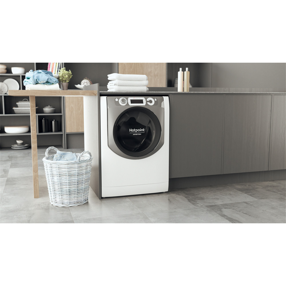 Hotpoint_Ariston Lavante-séchante Pose-libre AQD1072D 697 EU/A N Blanc Lave-linge frontal Lifestyle perspective