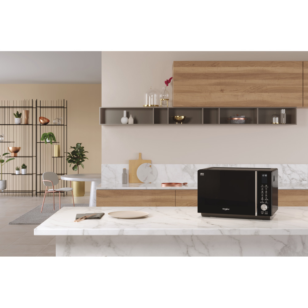 Whirlpool Microgolfoven Vrijstaand MWF 259 B Zwart Elektronisch 25 Combimicrogolfoven 800 Lifestyle perspective