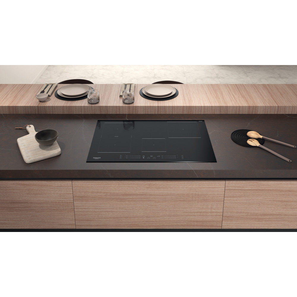 Hotpoint_Ariston Placa HS 3377C BF Preto Induction vitroceramic Lifestyle frontal top down