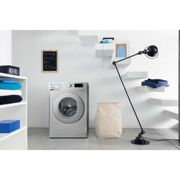 Indesit Стиральная машина Отдельно стоящий OMTWE 71252 S EU Серебристый Front loader A+++ Lifestyle perspective