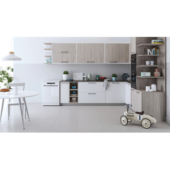 Indesit Mašina za pranje posuđa Samostojeći IN4FFD14CN6W Samostojeći D Lifestyle frontal