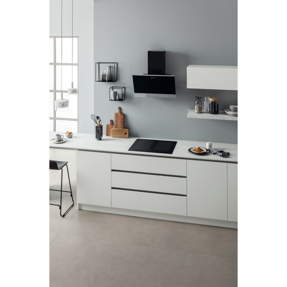 Bauknecht Kochfelder BS 1260F NE Schwarz Induction vitroceramic Lifestyle perspective