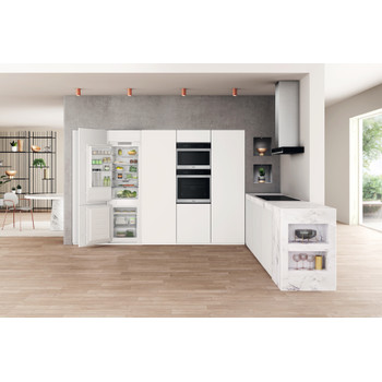 Whirlpool Koel-vriescombinatie Inbouw WHC18 T323 Wit 2 deuren Lifestyle frontal open