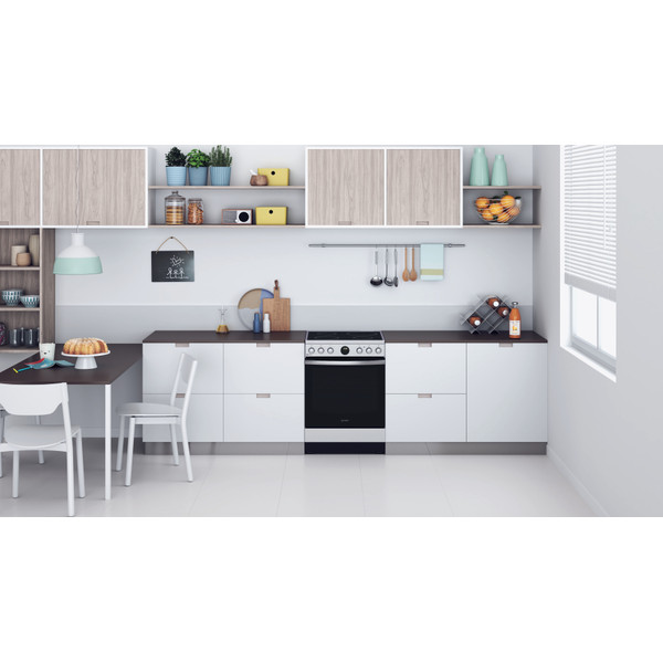 Indesit Cuisinière IS67V8CHX/E Inox Electrique Lifestyle frontal