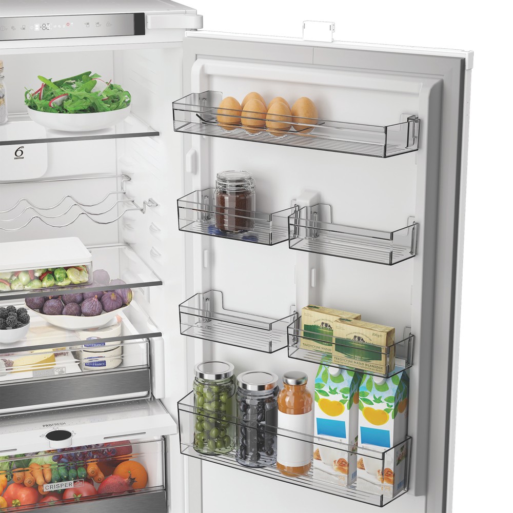 Whirlpool Réfrigérateur combiné Encastrable WHK2 5292 B4E Zinc Metal 2 portes Lifestyle detail