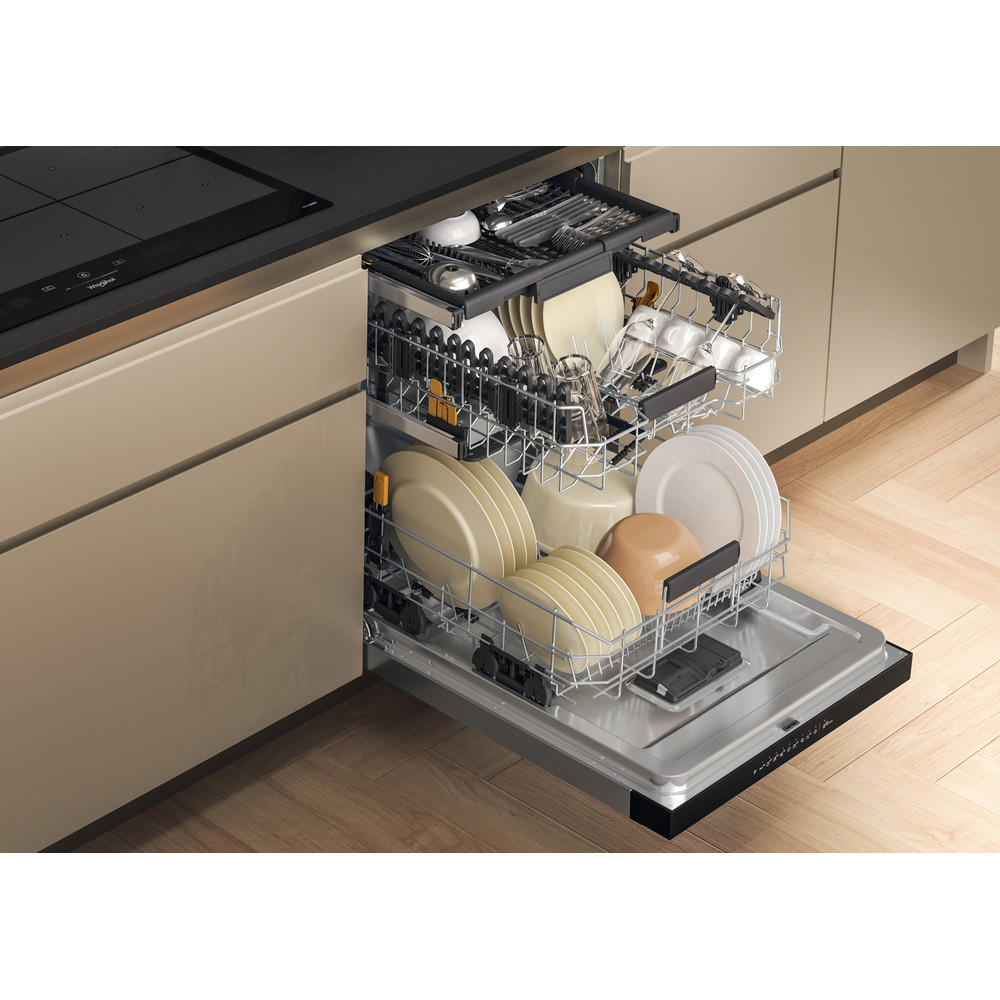 Whirlpool Oppvaskmaskin Frittstående W7U HP33 X Under benk D Lifestyle perspective open