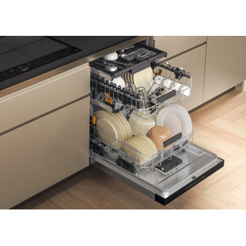 Whirlpool Oppvaskmaskin Frittstående W7U HP33 X Under benk D Lifestyle perspective open