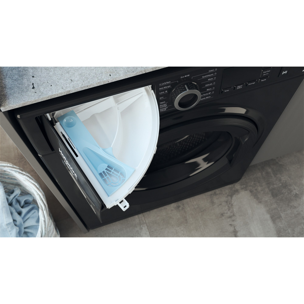 Hotpoint_Ariston Lave-linge Pose-libre CNM11 8458 BK FR Noir Lave-linge frontal B Drawer