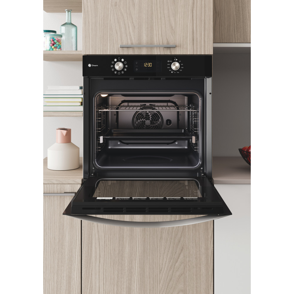 Indesit Духовой шкаф Встроенная IFWS 4841 JH BL Электрическая A+ Lifestyle frontal open