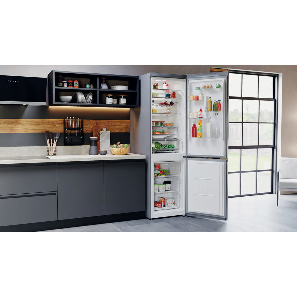 Bauknecht Køleskab/fryser kombination Fritstående KGN 20C2EIN Saturn Steel 2 doors Lifestyle perspective open