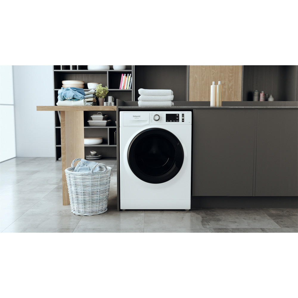 Hotpoint_Ariston Lave-linge Pose-libre NAM111044WMFR N Blanc Lave-linge frontal B Lifestyle frontal