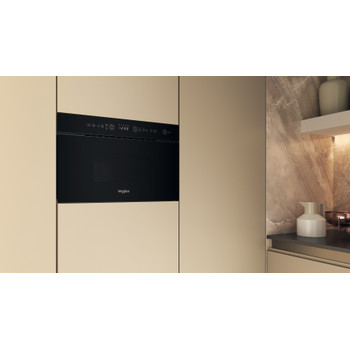 Whirlpool Micro-ondas Encastre WMN14BB Preto Eletrónico 22 MO + Função Grill 750 Lifestyle perspective