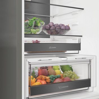 Whirlpool Холодильник з нижньою морозильною камерою. Соло WHK 26373 XR6E ARC 764 Manhattan Gray 2 двері Lifestyle detail