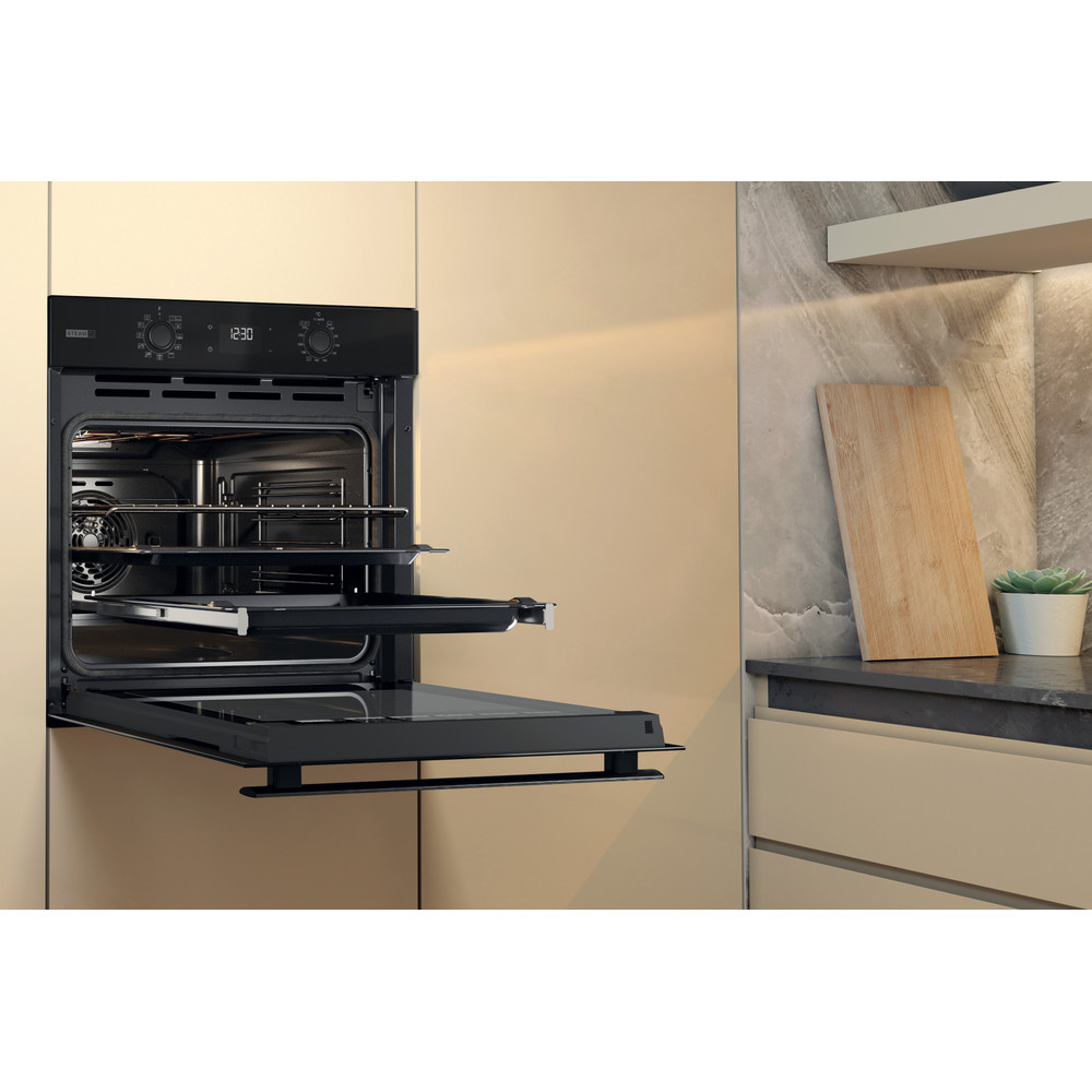 Whirlpool Sütő Beépíthető OMSR58RU1SB Elektromos A+ Lifestyle perspective open
