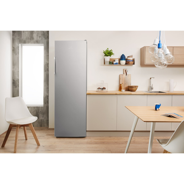 Indesit Hladnjak Samostojeći SI6 1 S Srebrna Lifestyle frontal