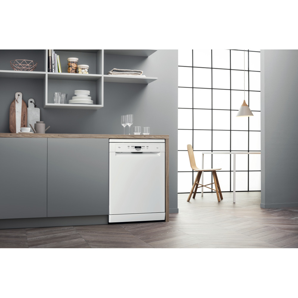 Hotpoint_Ariston Lave-vaisselle Pose-libre H4F D641A Pose-libre C Lifestyle perspective
