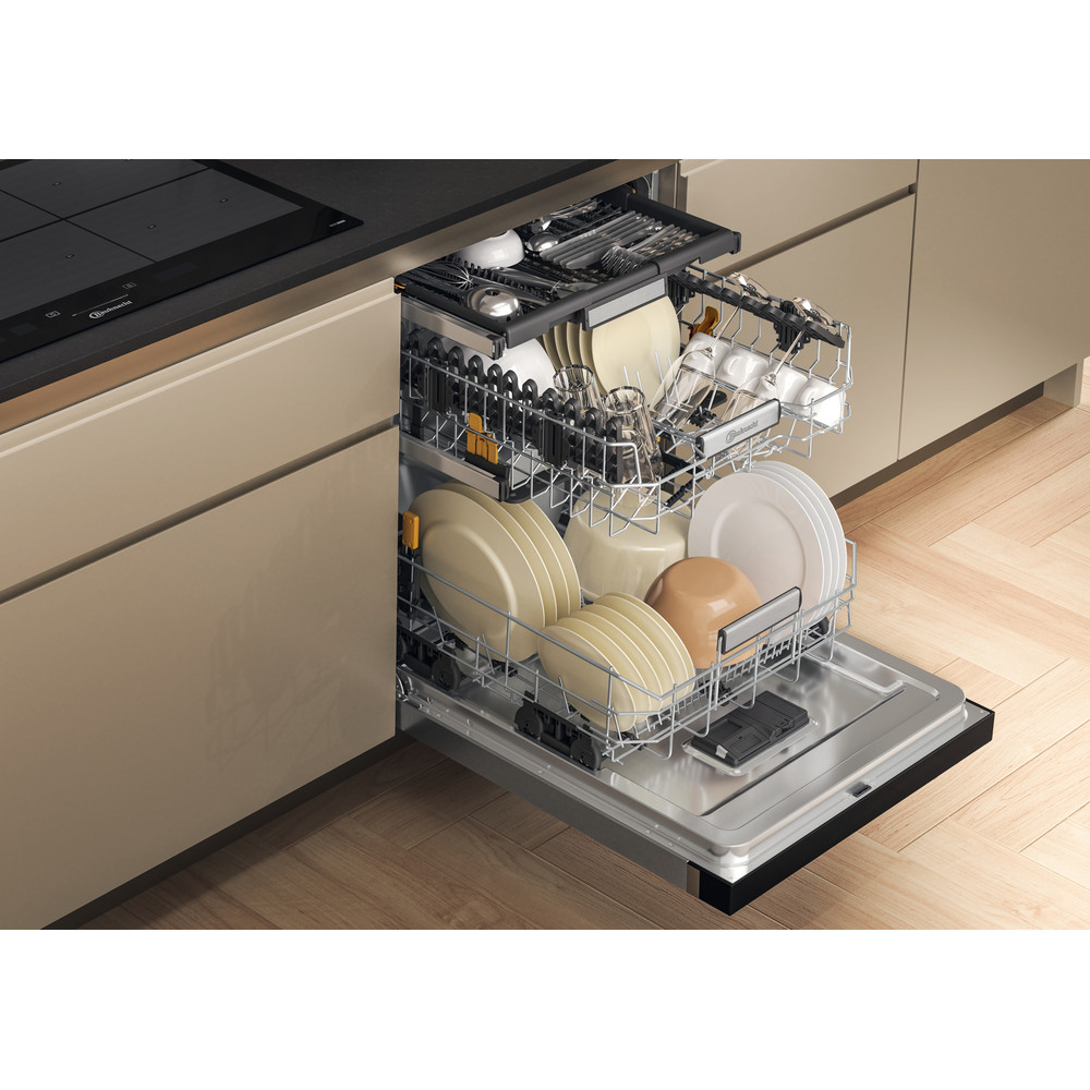 Bauknecht Opvaskemaskine Indbygget B7U HS51 X Underbygget B Lifestyle perspective open