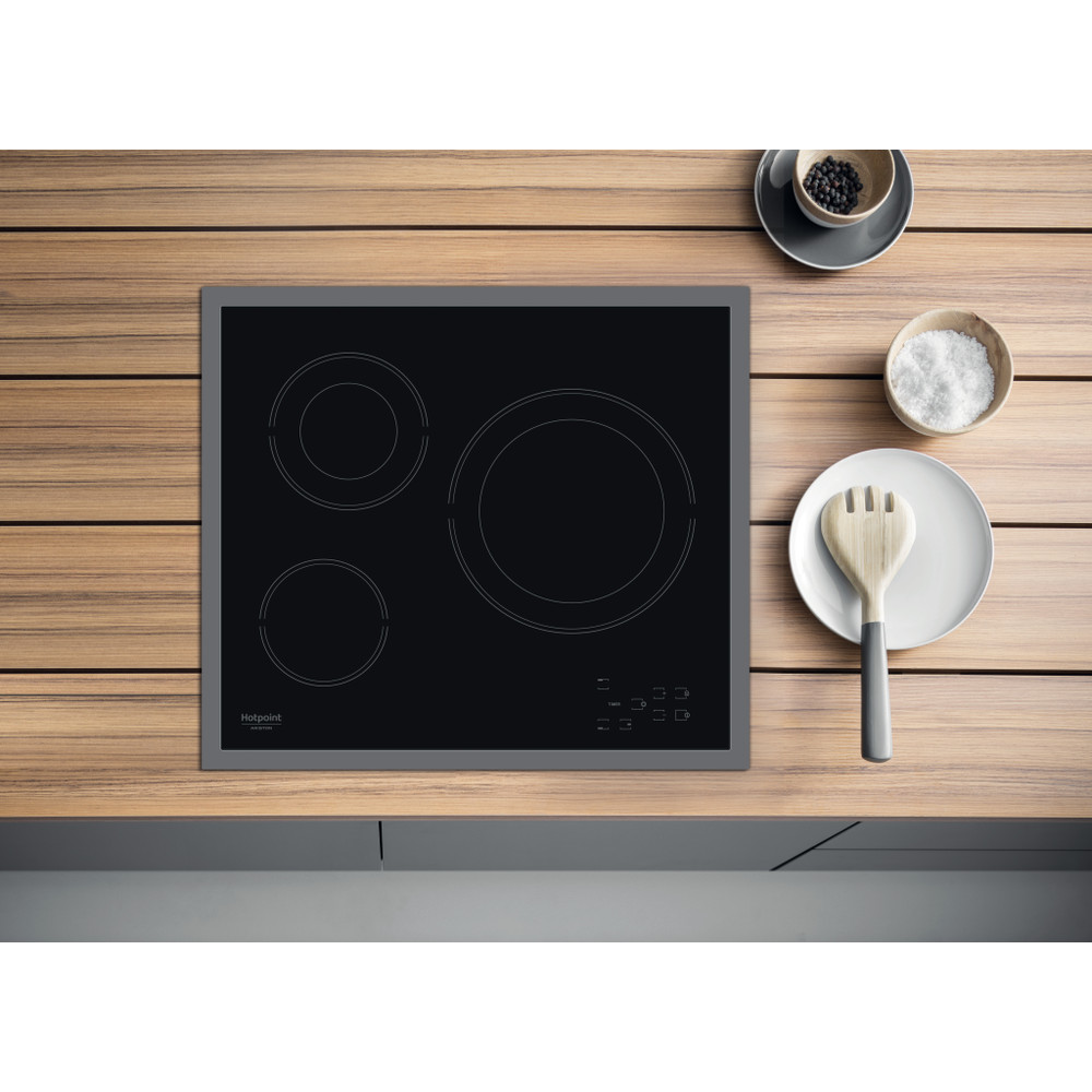 Hotpoint_Ariston Печка HR 603 X/1 Черно Radiant vitroceramic Lifestyle frontal